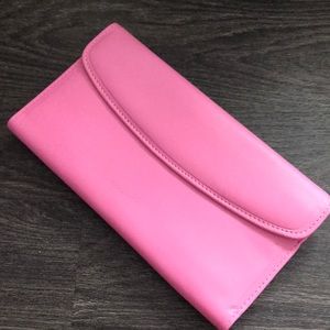 Buxton | pink leather wallet with coin purse